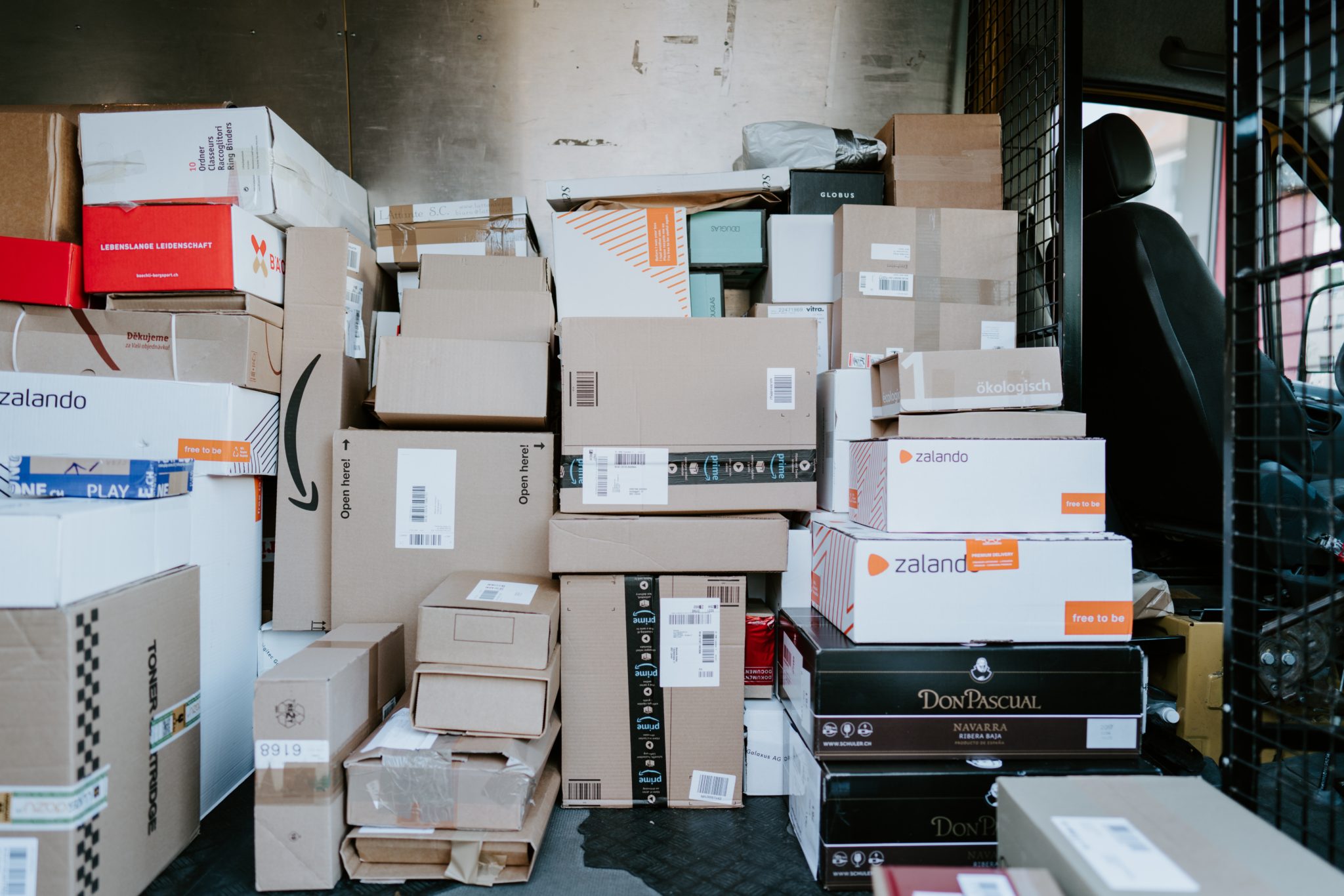 Shipping Logistic Shipping Logistic